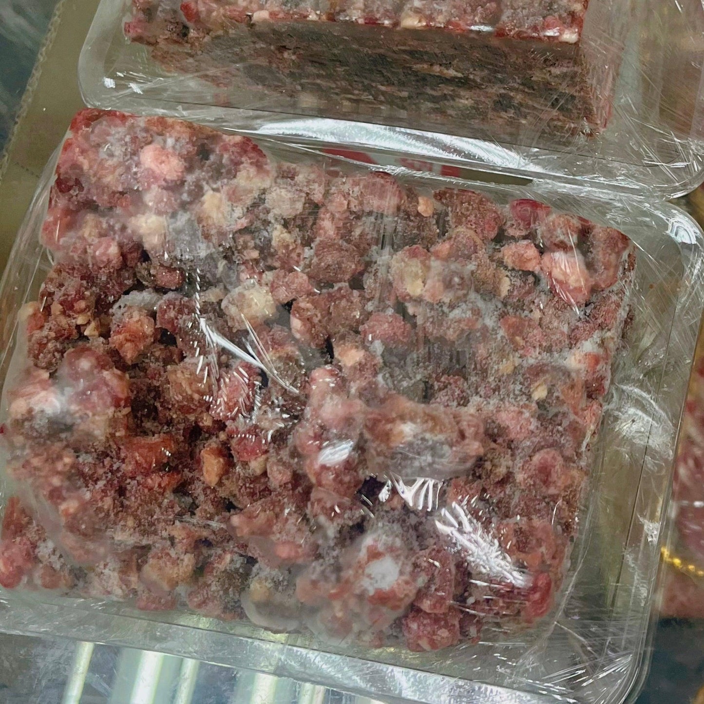 巴西🇧🇷免治牛肉碎|約500克|100%天然牛肉|顏色較深是正常現象解凍後回覆正常|8020比例有脂肪的|⚠️有肥的⚠️介意請買另外一款純瘦免牛|茶餐廳用品質比較差慎買!