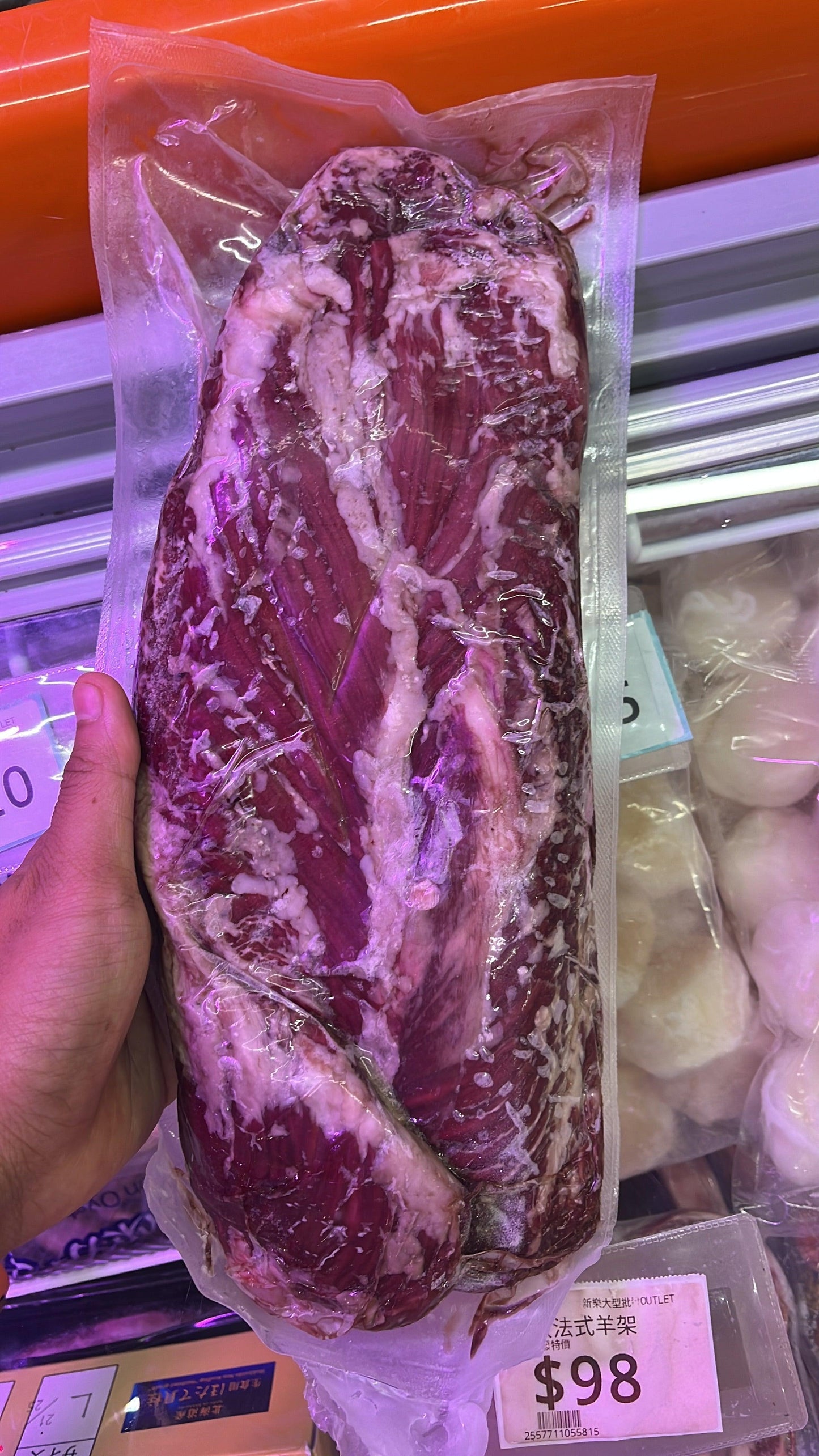 「⚠️少量庫存⚠️ 」俄羅斯🇷🇺MIRATORG 封門柳|切扒3cm|黑安格斯|香草谷麥混合飼養|肉質鮮嫩帶奶香|英國安格斯品種|極嚴寒天氣孕育高品質雪花紋理|無壓力生長環境|低溫熟成|牛肉有瘦有唔瘦不挑選
