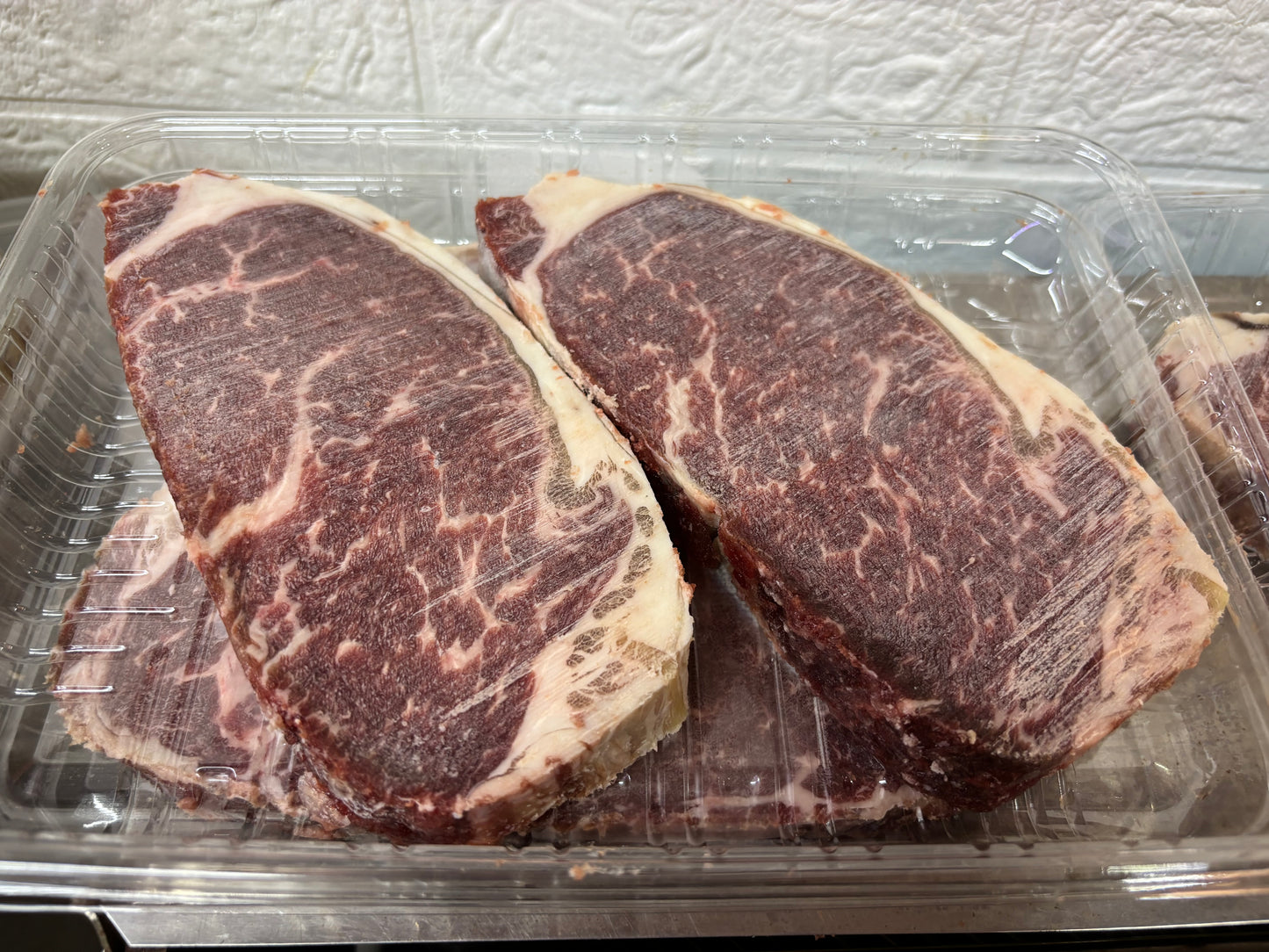 Russian MIRATORG PRIME Black Angus Beef Sirloin｜Mixed breeding of vanilla, grain and wheat｜Tender meat with milky aroma｜British Angus breed｜Extremely cold weather breeds high-quality snowflake texture