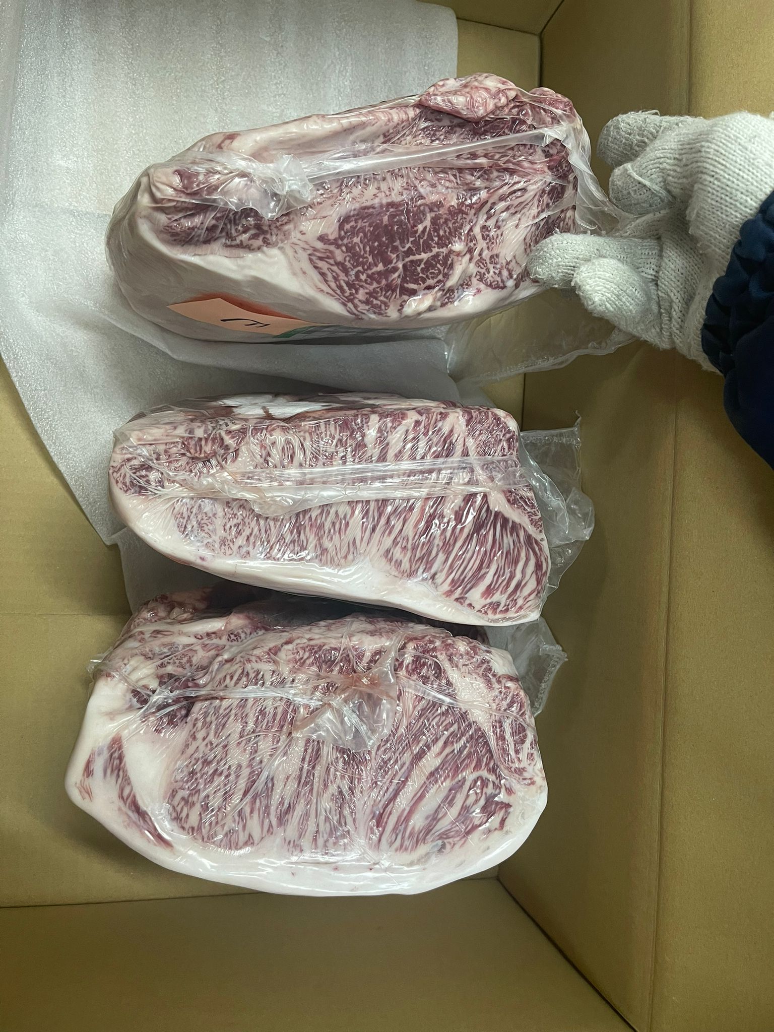 ［新店特價］日本🇯🇵A5霜降りWAGYU和牛西冷/肉眼 厚切3cm X 2｜1.05kg｜按碼收費 - 新樂大型批發OUTLET