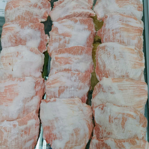 極品豬頸肉原件｜適合炒菜｜燒烤｜雪花均勻｜兩件約1磅包裝｜因為重量關係有機會用刀切開了請留意⚠️