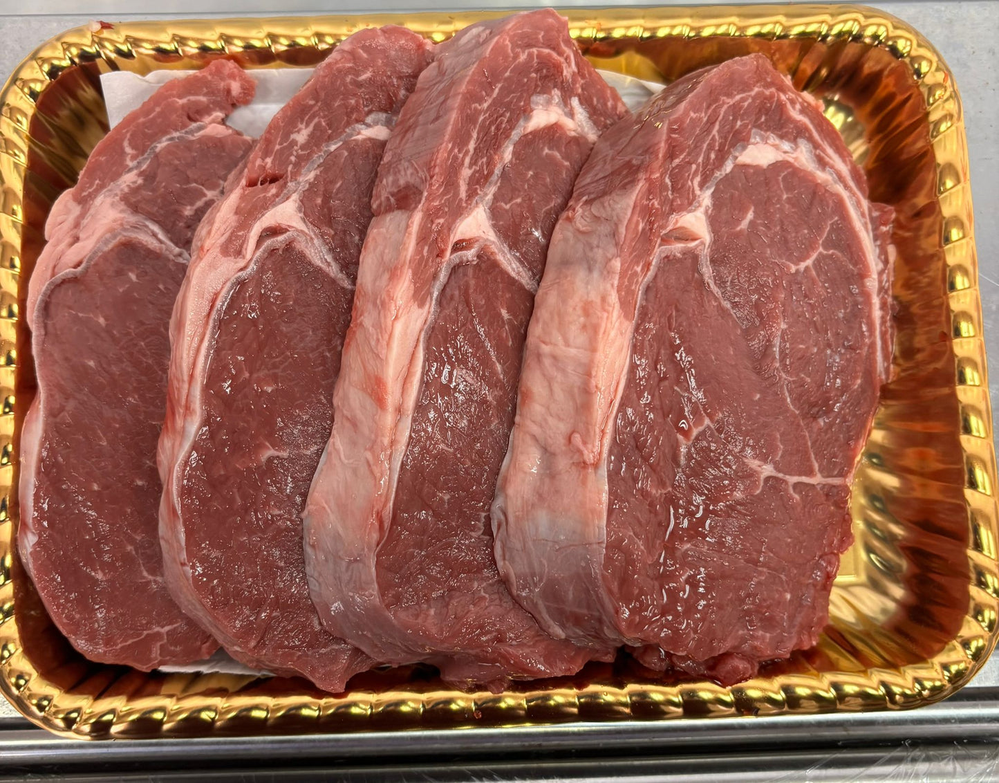 ［冰鮮chilled 0-4 °C］紐西蘭🇳🇿Pure South 肉眼｜PRIME STEER等級｜原條賣出｜非急凍保住水分｜頂級牛肉｜⚠️分割肉類重疊部分顏色較暗是正常情況，放一會回紅｜$268/KG