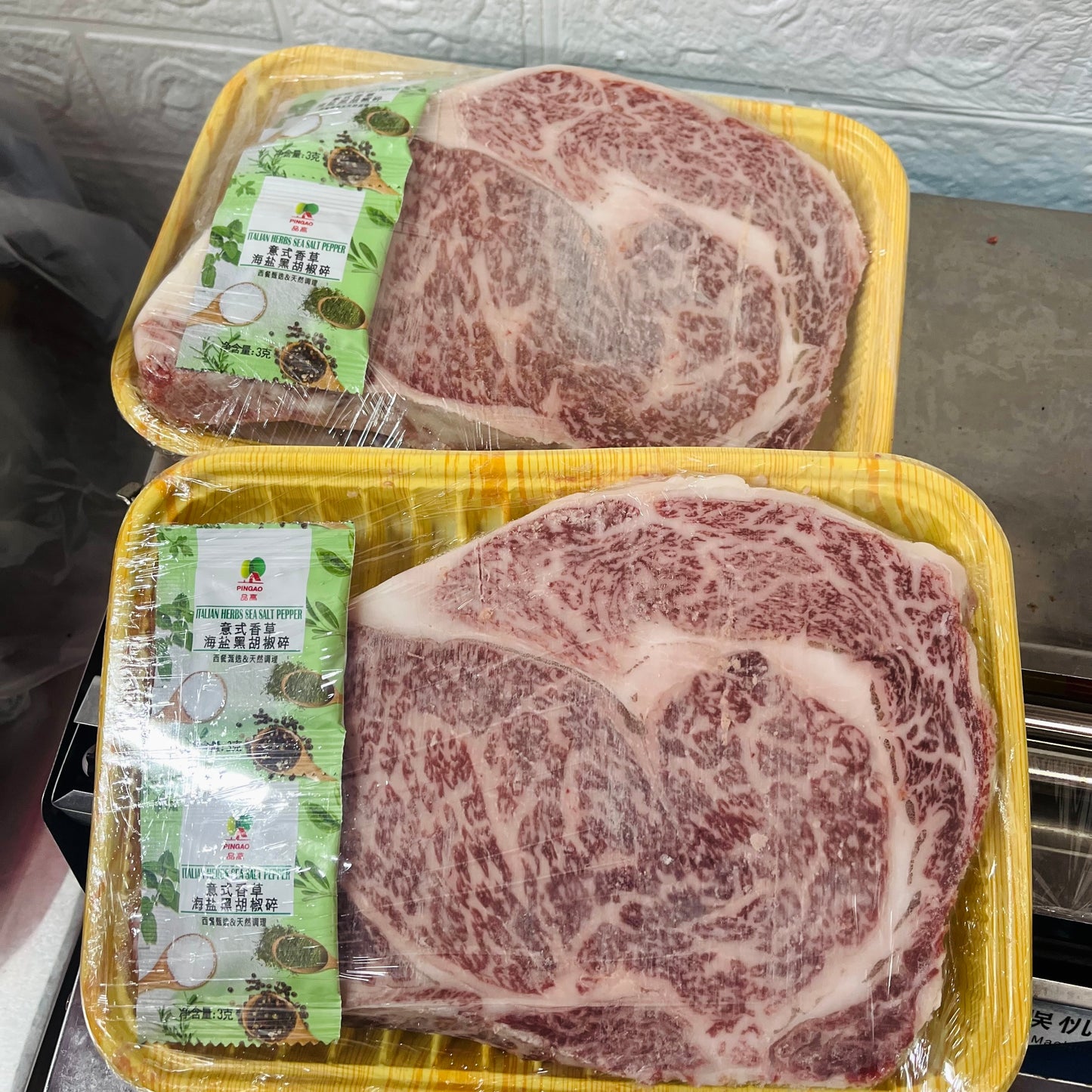 [New store special offer] Japan 🇯🇵A5 frosty Wagyu Sirloin/Ribeye｜Thick Cut 2cm X 2｜1kg